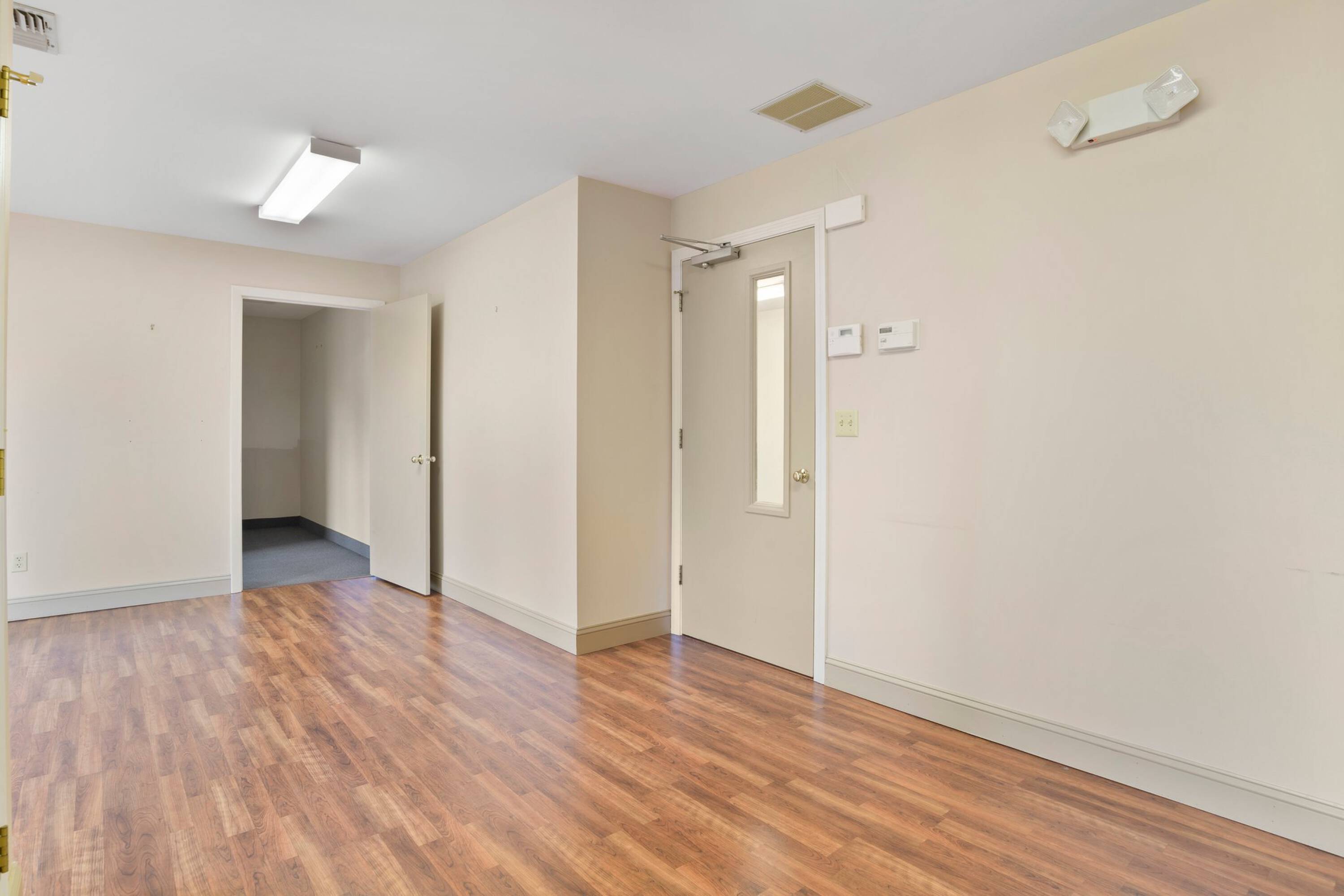 179 Northampton St, Easthampton, MA 01027