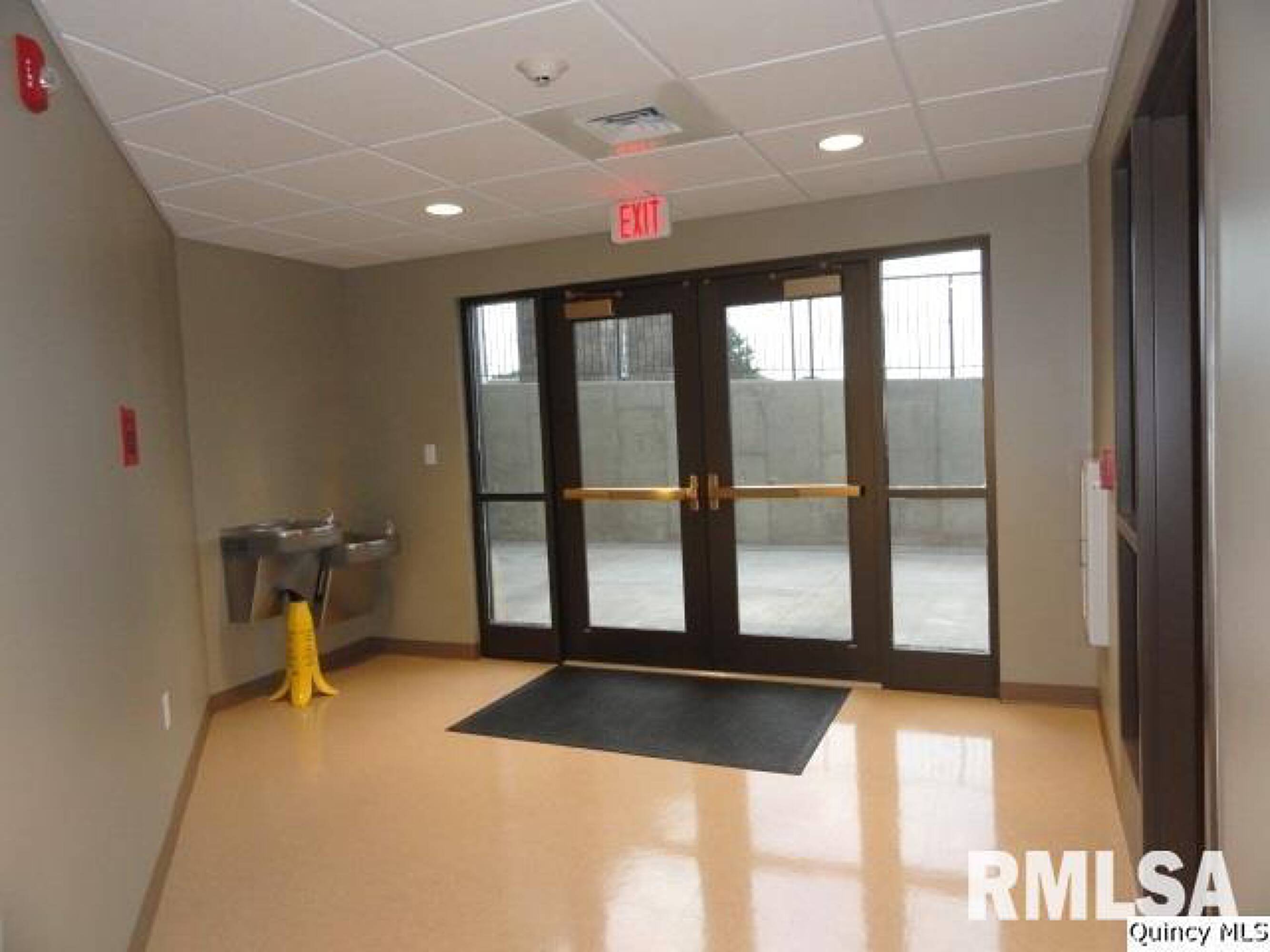 3215 Maine Street, Quincy, IL 62301