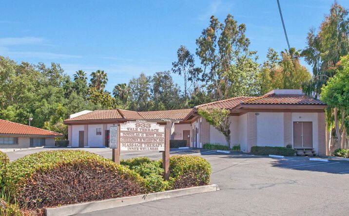 Pictures of Office property located at 933-937 Vale Terrace Dr, Vista, CA 92084 for lease - image #1