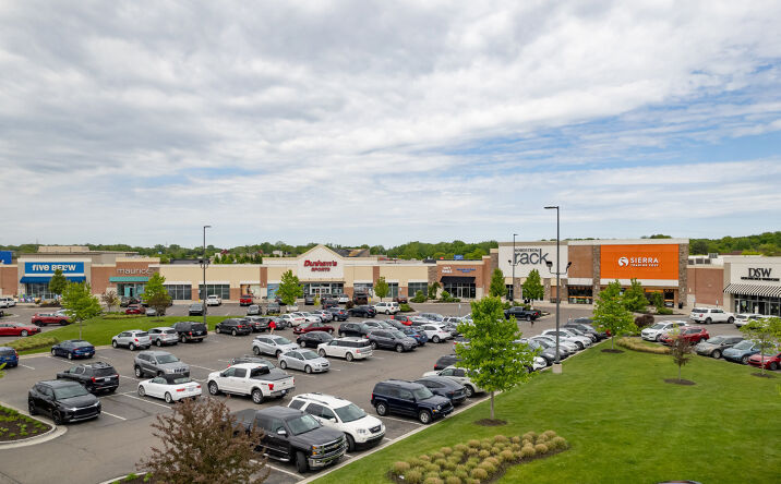 Pictures of Retail, Restaurant property located at 3665 28th St, Grand Rapids, MI 49512 for lease - image #1