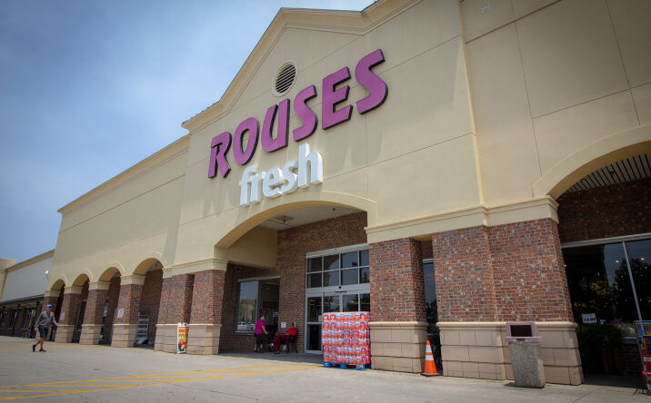 Pictures of Retail property located at 2701 Airline Dr, Metairie, LA 70001 for lease - image #1