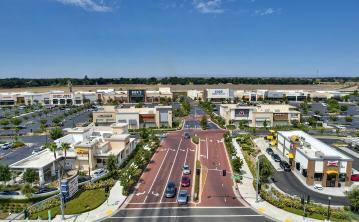 Pictures of Retail property located at 8100 Delta Shores Cir S, Sacramento, CA 95832 for lease - image #1