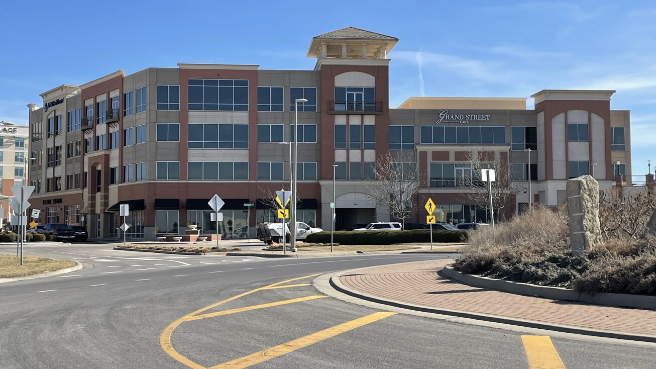 8801 Renner Blvd, Lenexa, KS 66219