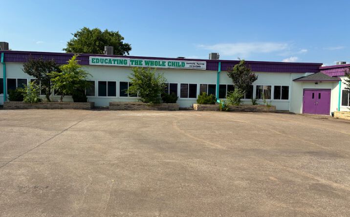 Pictures of Industrial, Special Purpose, Retail property located at 614 Hiett Ave, Arlington, TX 76010 for lease - image #1