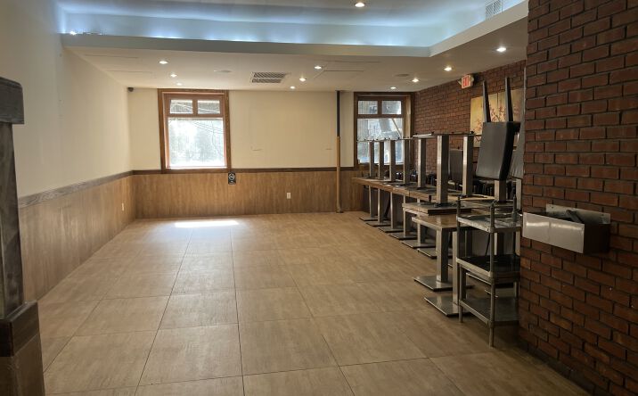 Pictures of Retail property located at 920 2nd Ave, New York, NY 10017 for lease - image #1