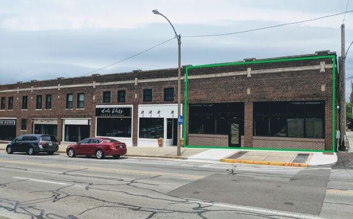 Pictures of Retail property located at 140 W Wood St, Decatur, IL 62523 for lease - image #1