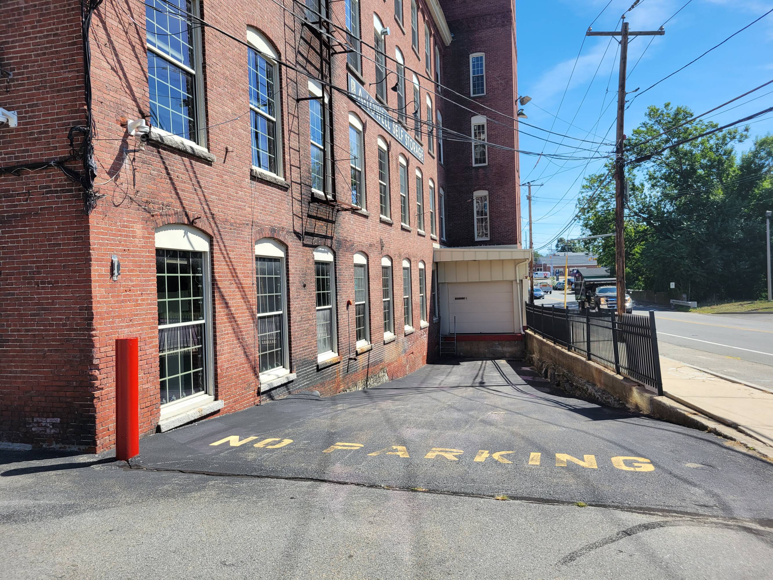 100 Pleasant St, Dracut, MA 01826