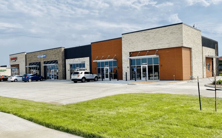 Pictures of Retail, Office, Restaurant property located at 2817 3rd Ave S, Fort Dodge, IA 50501 for lease - image #1