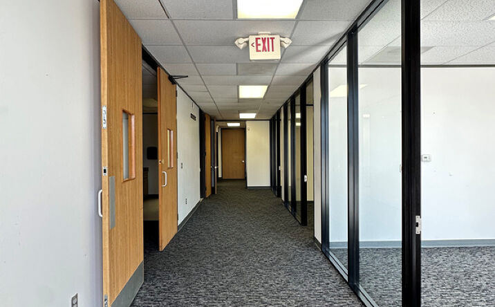 Pictures of Office property located at 500 Century Plaza Dr, Houston, TX 77073 for lease - image #1