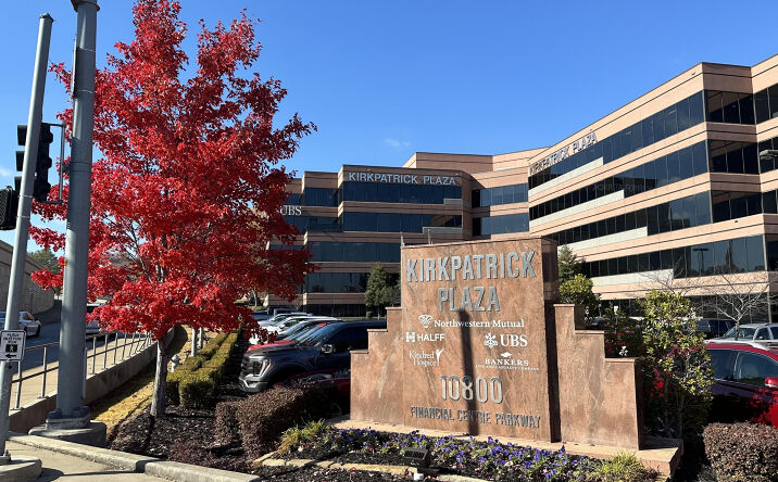 Pictures of Office property located at 10800 Financial Centre Parkway, Little Rock, AR 72211 for lease - image #1