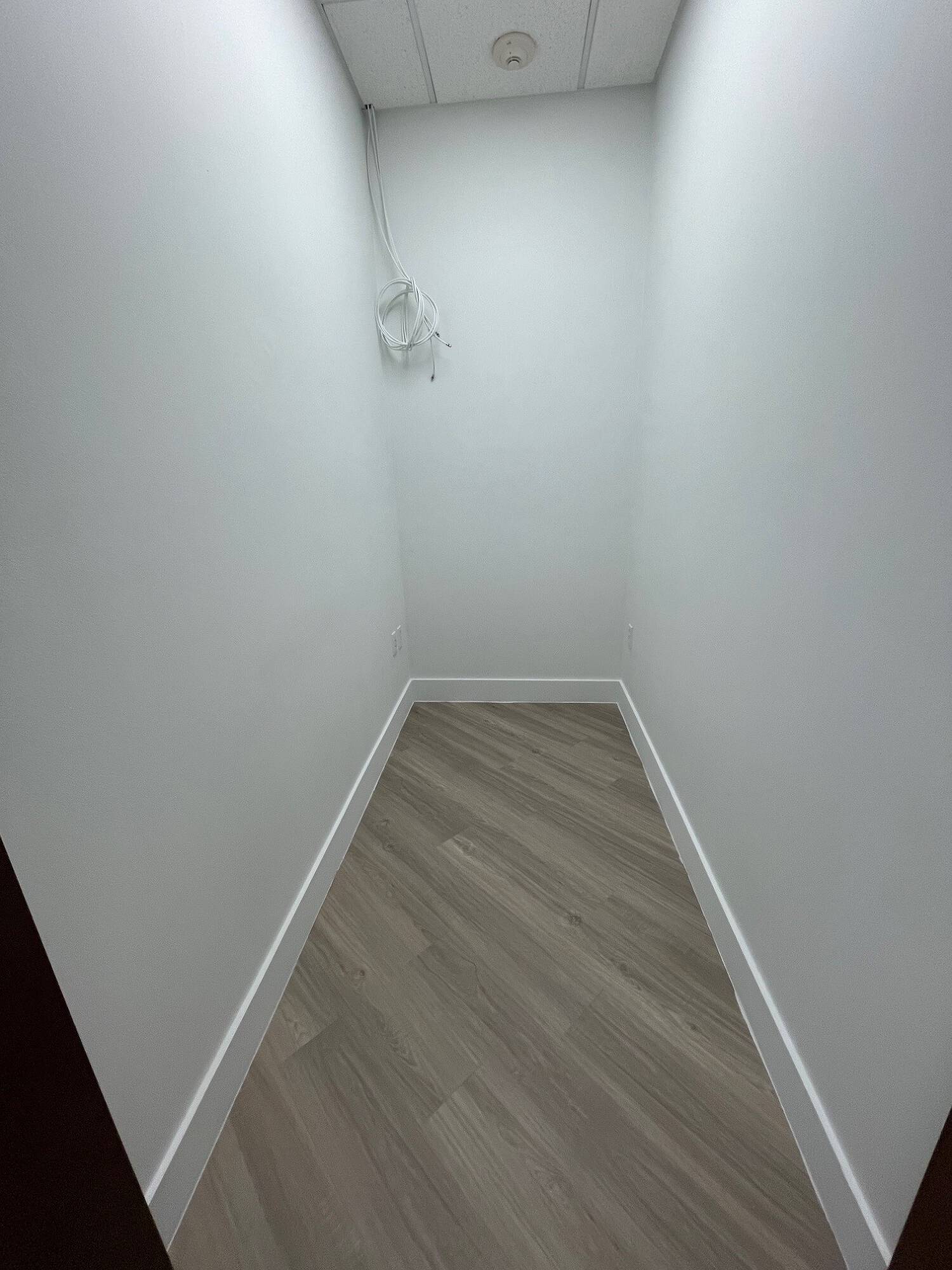 3064559