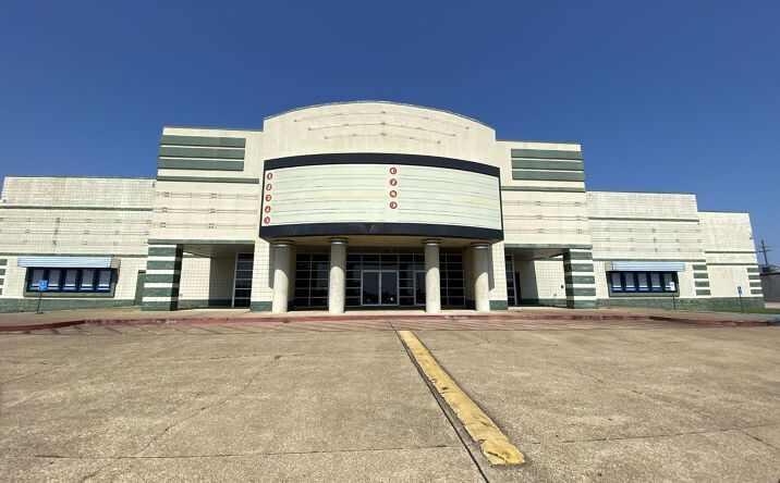 Pictures of Retail property located at 2800 Shed Rd, Bossier City, LA 71111 for lease - image #1