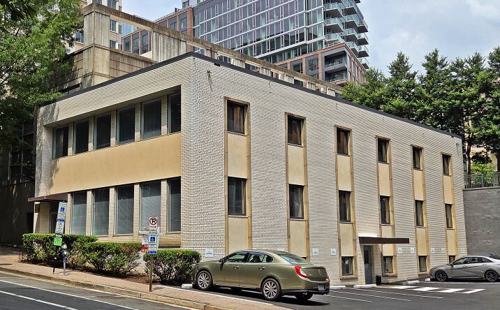 Pictures of Office property located at 2007 15th St N, Arlington, VA 22201 for lease - image #1