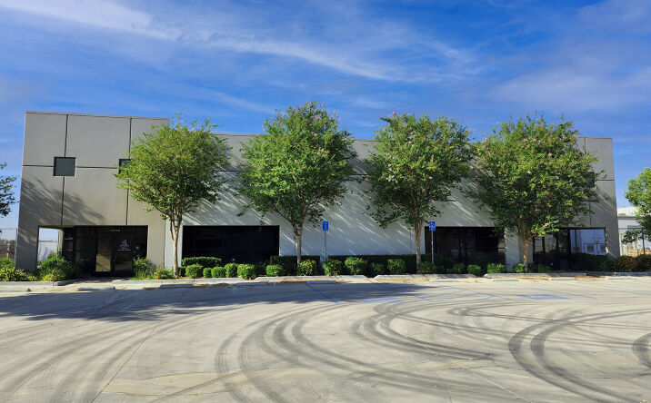 Pictures of Industrial property located at 3441 Landco Dr, Bakersfield, CA 93308 for lease - image #1