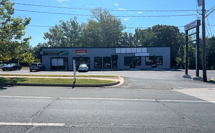 Pictures of Retail property located at 1201 Eastern Blvd, Baltimore, MD 21221 for lease - image #1