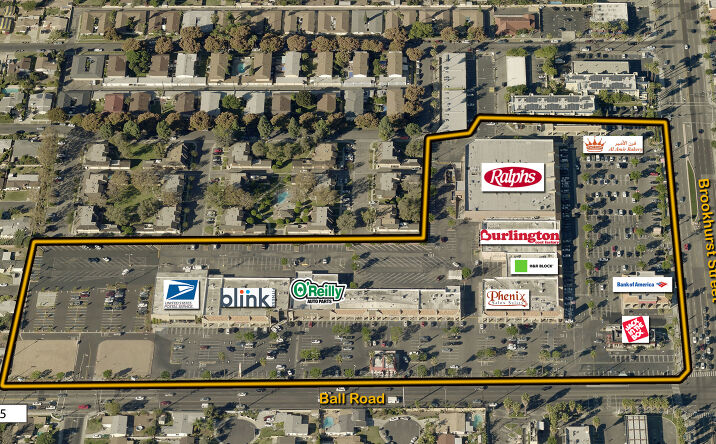 Pictures of Retail property located at 915 S. Brookhurst St, Anaheim, CA 92804 for lease - image #1