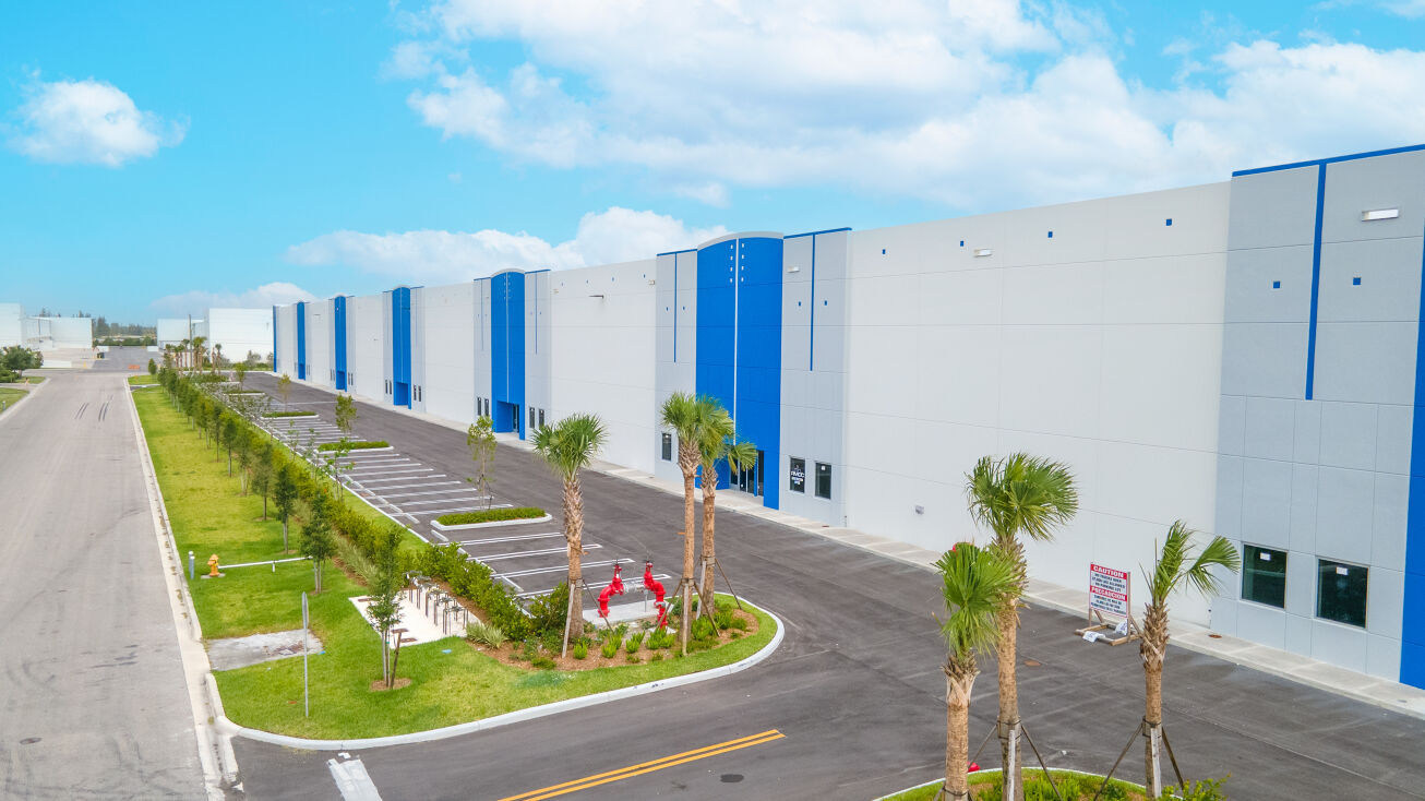 10900 NW 146th St, Hialeah Gardens, FL 33018 Industrial Space for Lease Gardens West