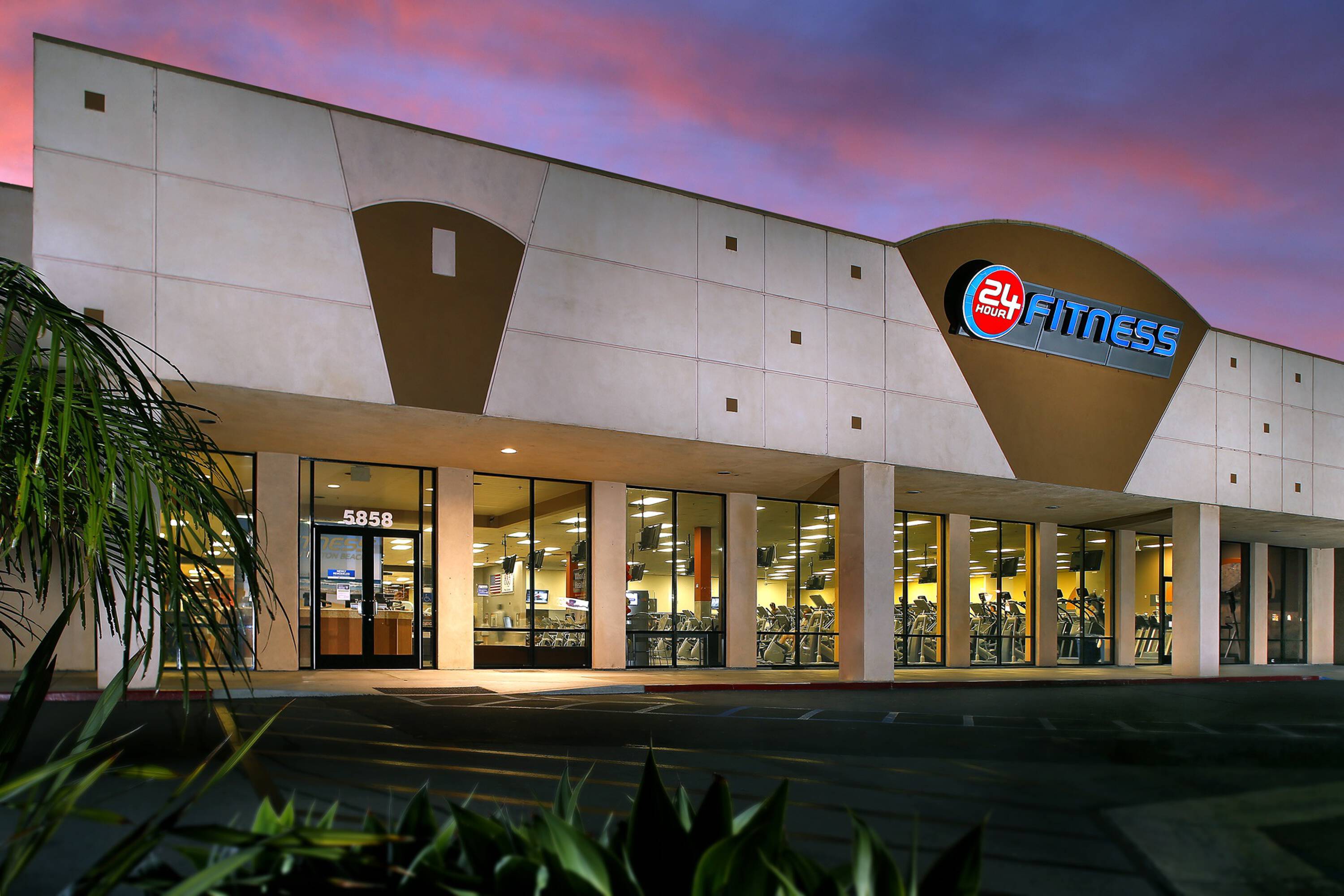 5858 Warner Ave, Huntington Beach, CA 92649