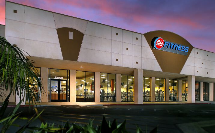 Pictures of Retail property located at 5858 Warner Ave, Huntington Beach, CA 92649 for lease - image #1