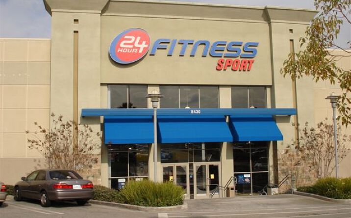 Pictures of Retail property located at 8430 On the Mall, Buena Park, CA 90620 for lease - image #1