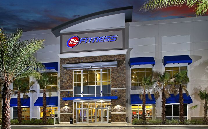 Pictures of Retail property located at 2360 E Semoran Blvd, Apopka, FL 32703 for lease - image #1