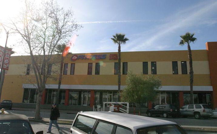 Pictures of Retail property located at 979 Broadway, Millbrae, CA 94030 for lease - image #1