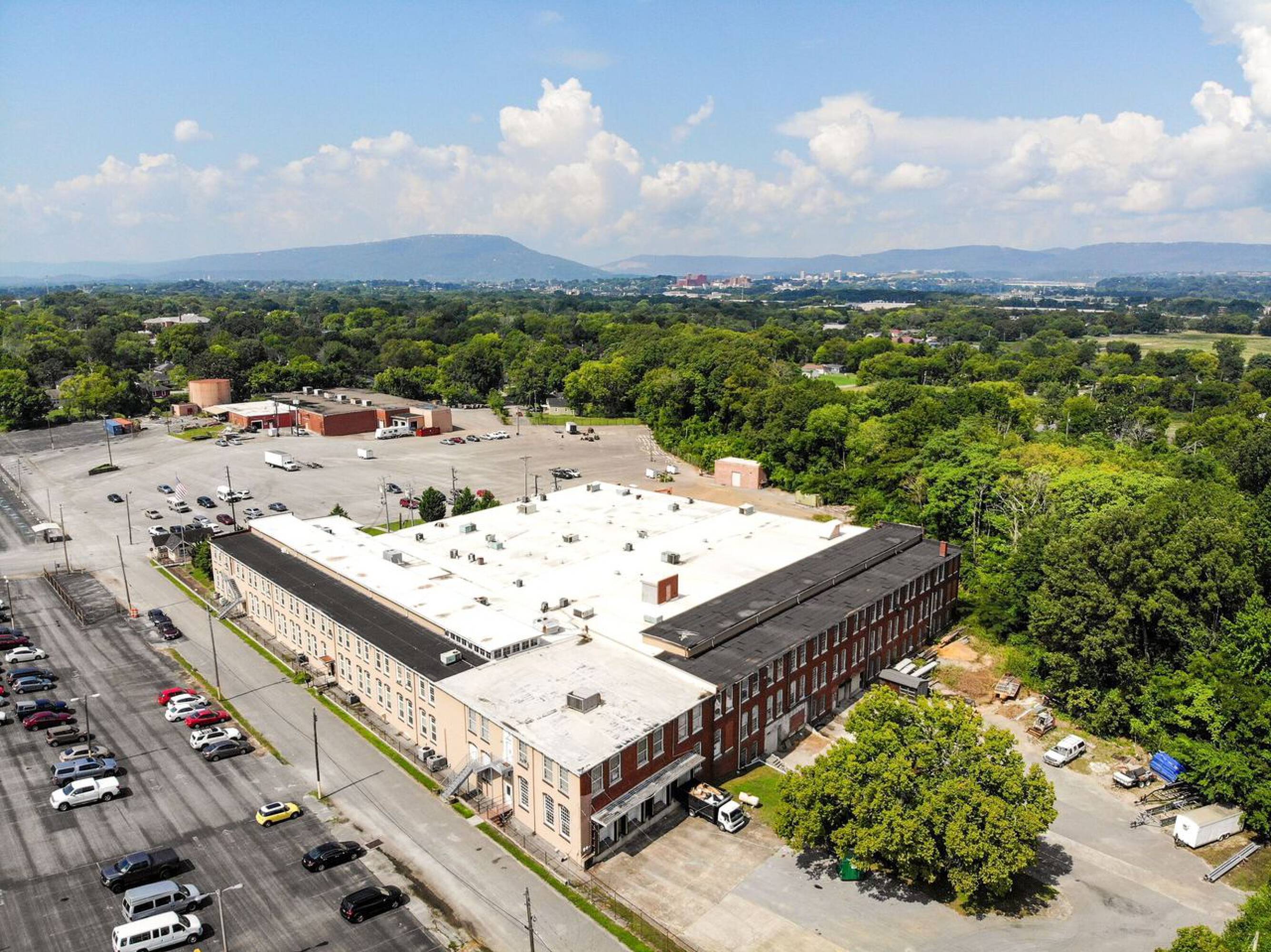 2001 N Chamberlain Ave, Chattanooga, TN 37406