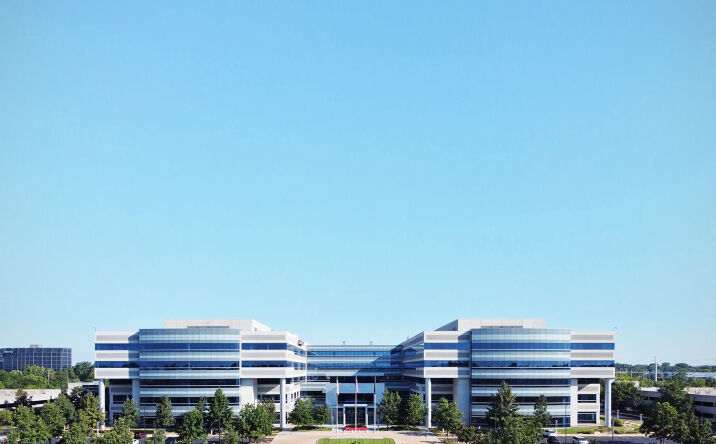 Pictures of Office property located at 1415 W Diehl Rd, Naperville, IL 60563 for lease - image #1