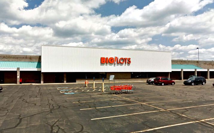 Pictures of Retail property located at 7005 Clairton Rd, West Mifflin, PA 15122 for lease - image #1