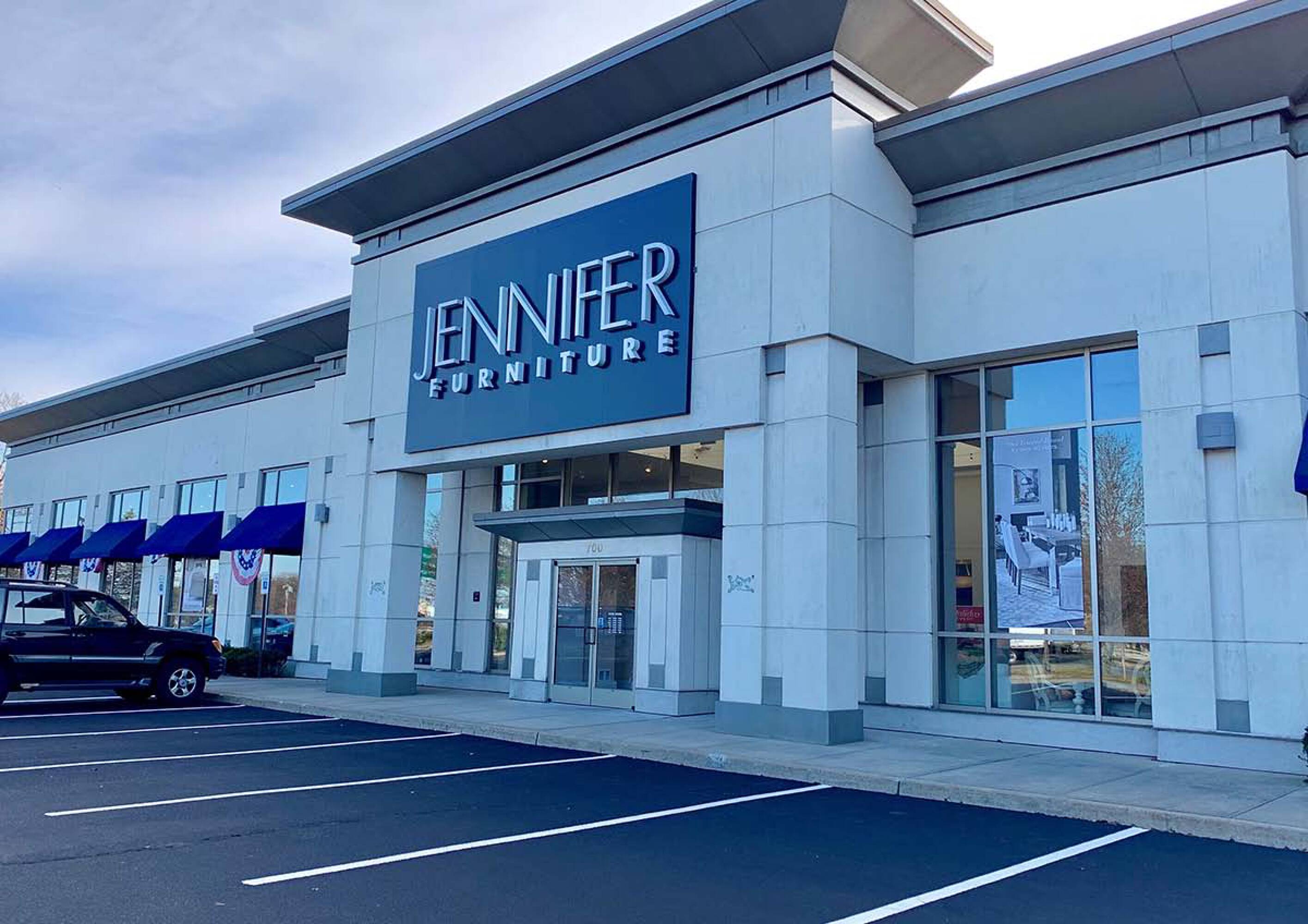 700 Sunrise Hwy South Service Rd, Patchogue, NY 11772