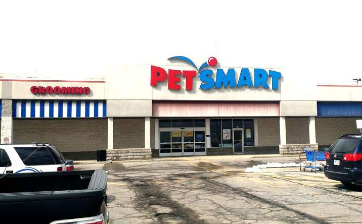 Pictures of Retail property located at 205 Midway Blvd, Elyria, OH 44035 for lease - image #1