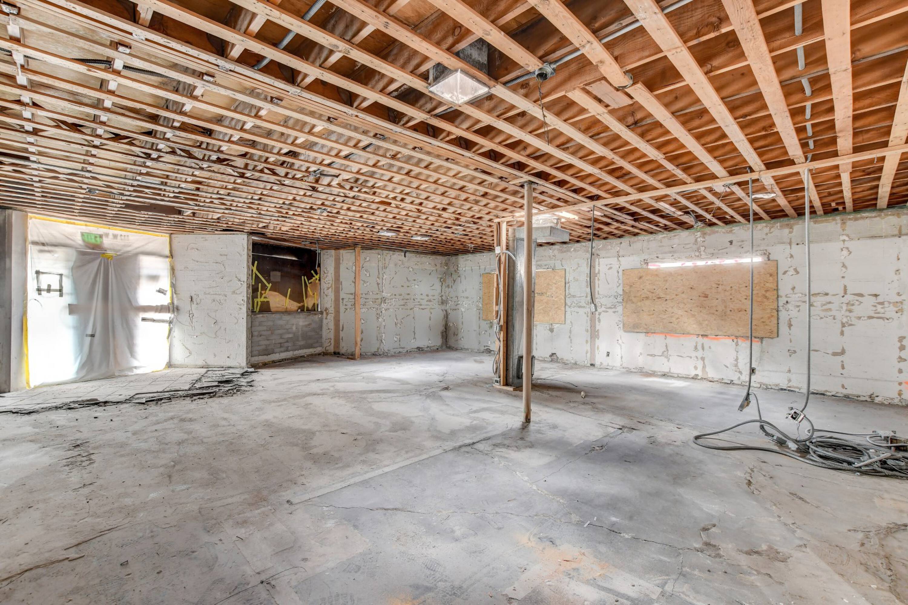 112 W Wyoming Ave, Las Vegas, NV 89102 Retail Space for Lease