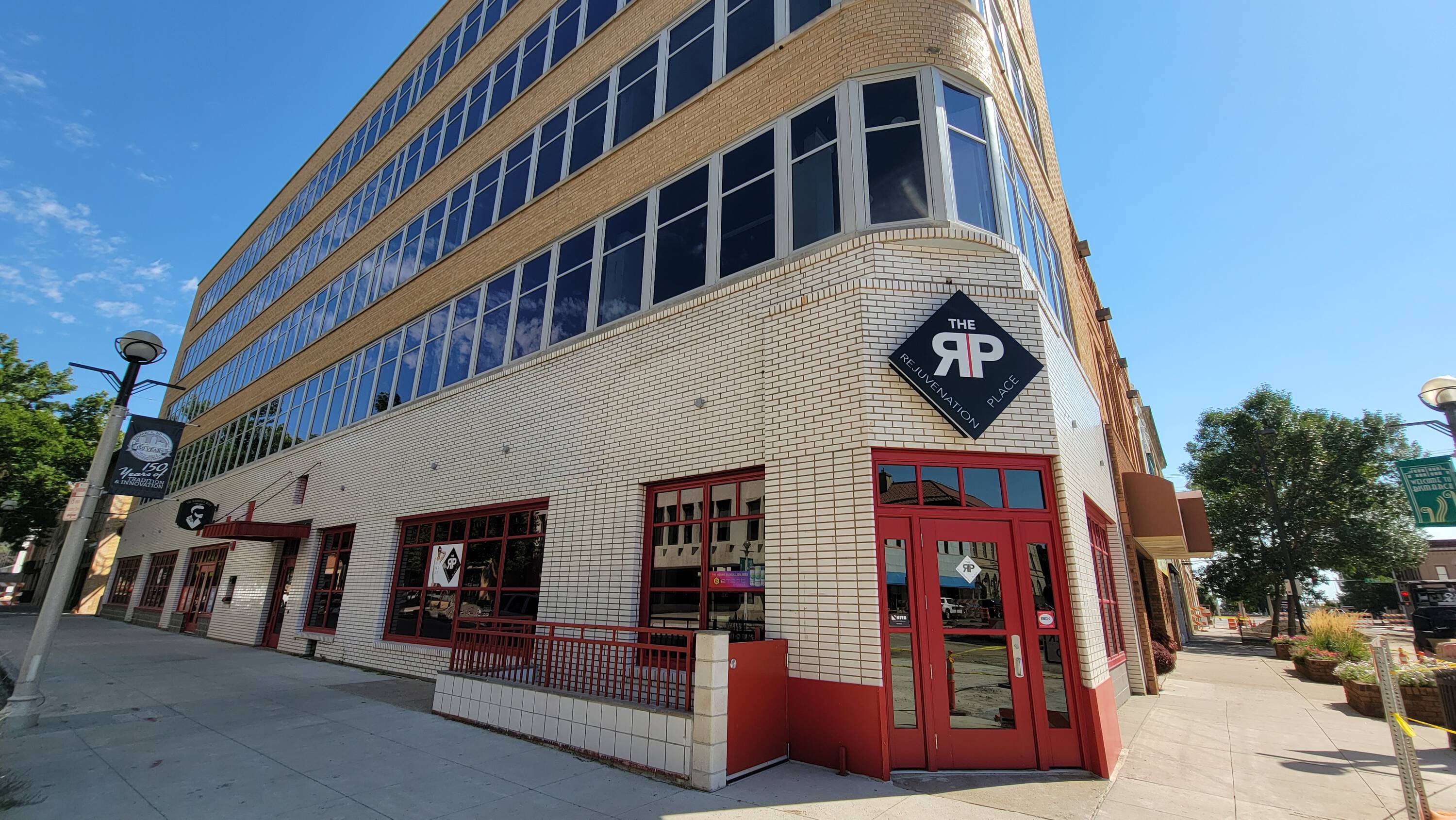 401 E Broadway Ave, Bismarck, ND 58501