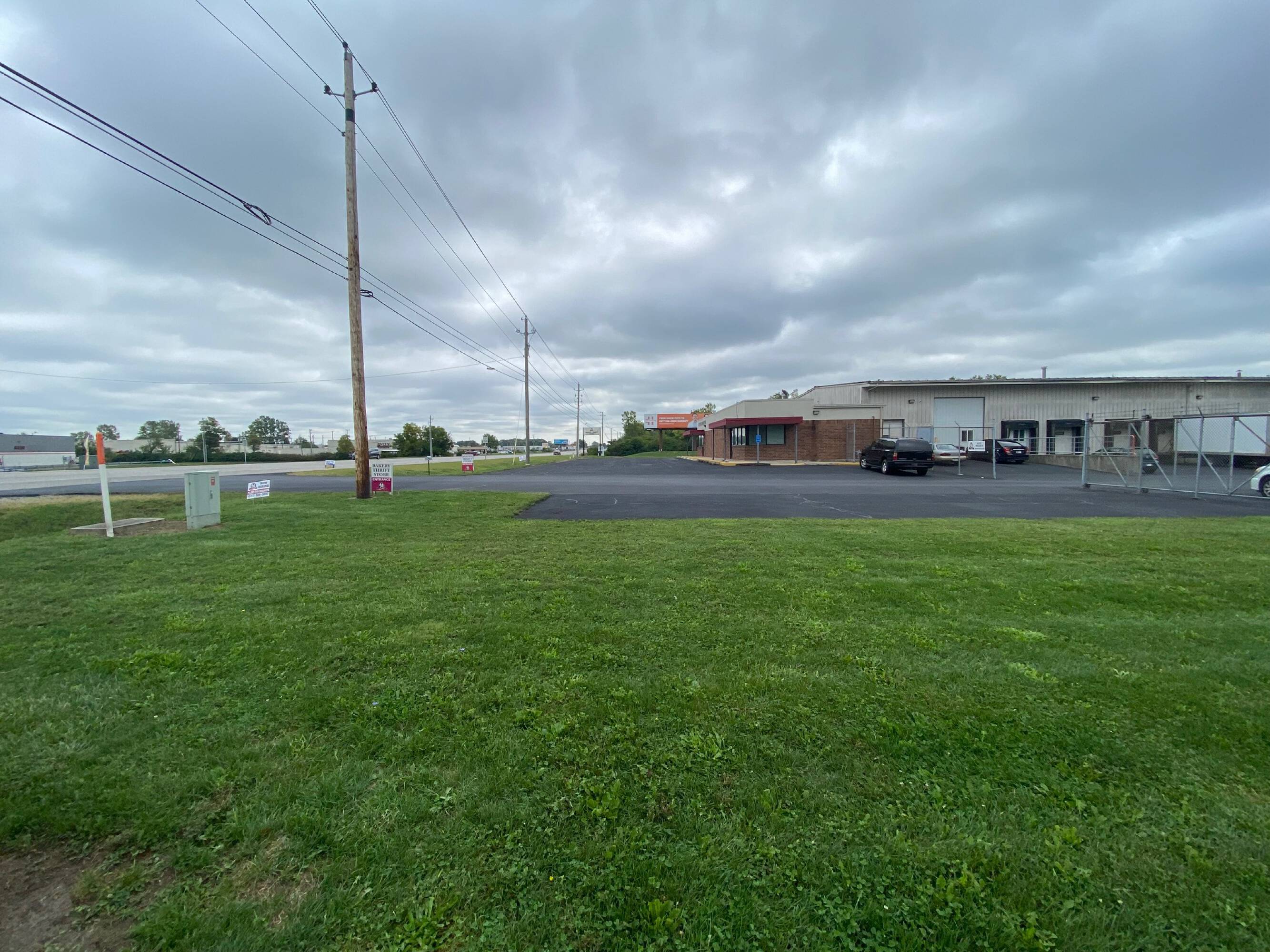 8211 Brookville Rd, Indianapolis, IN 46239