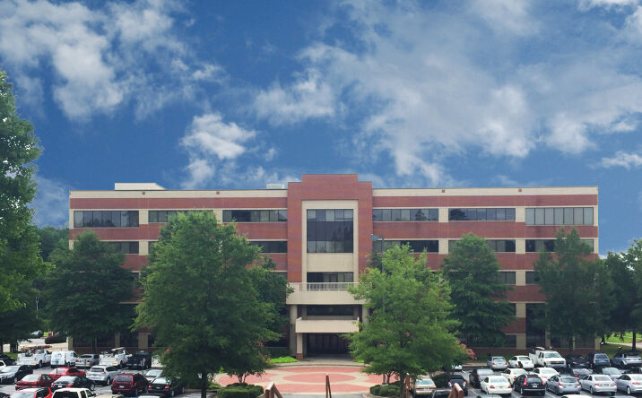 Pictures of Office property located at 17500 CHENAL PARKWAY, LITTLE ROCK, AR 72223 for lease - image #1