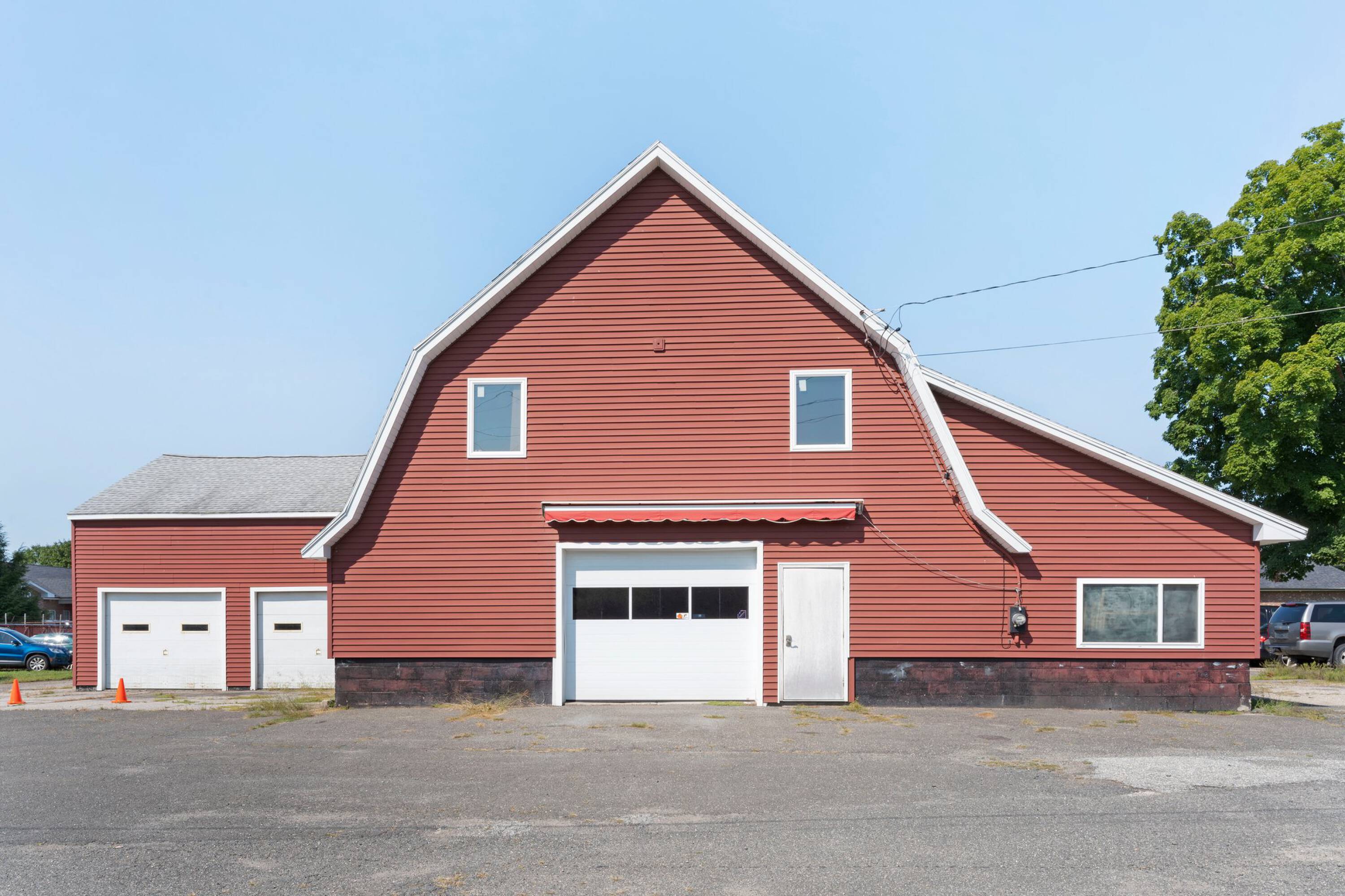 473 Holyoke St, Ludlow, MA 01056