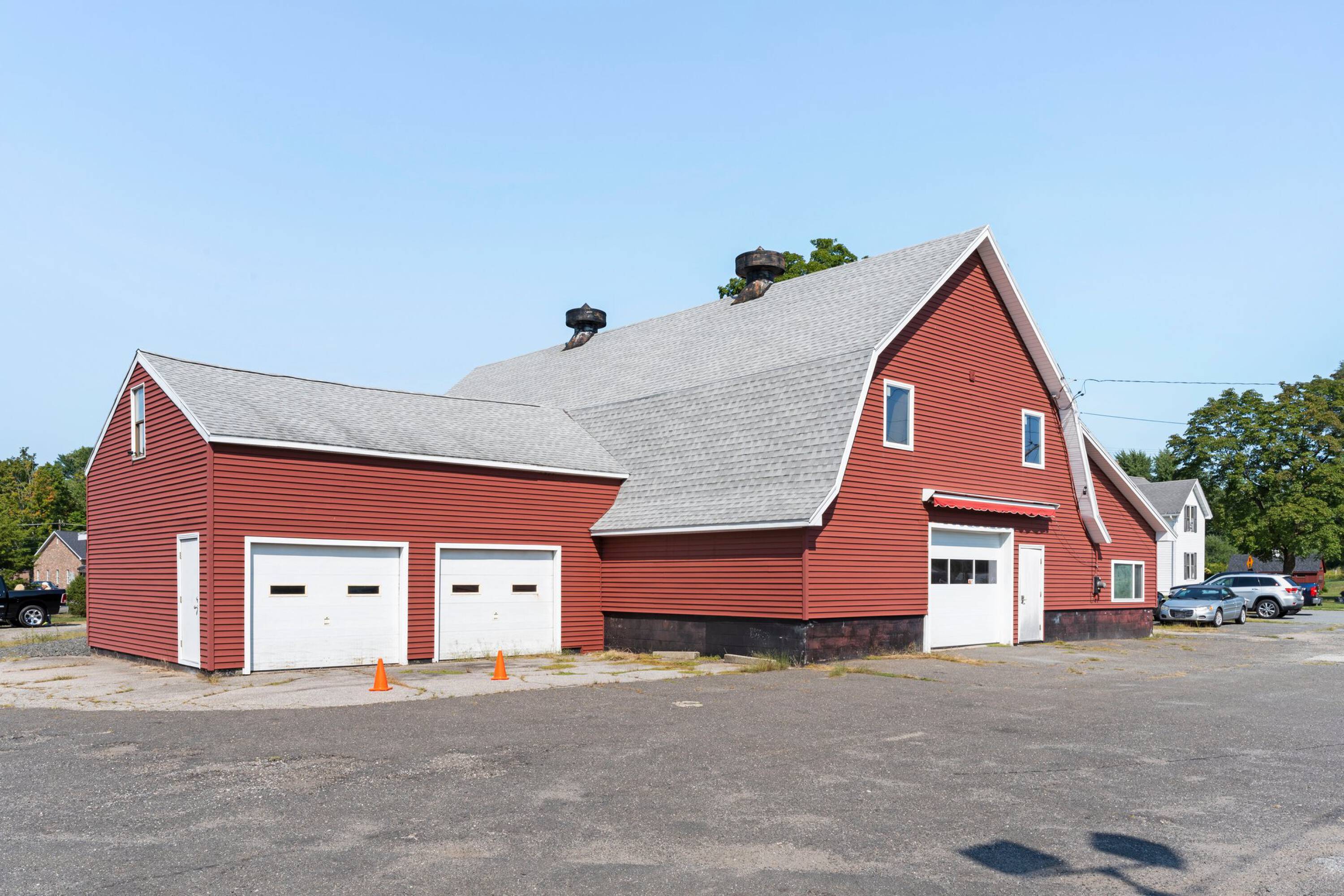 473 Holyoke St, Ludlow, MA 01056