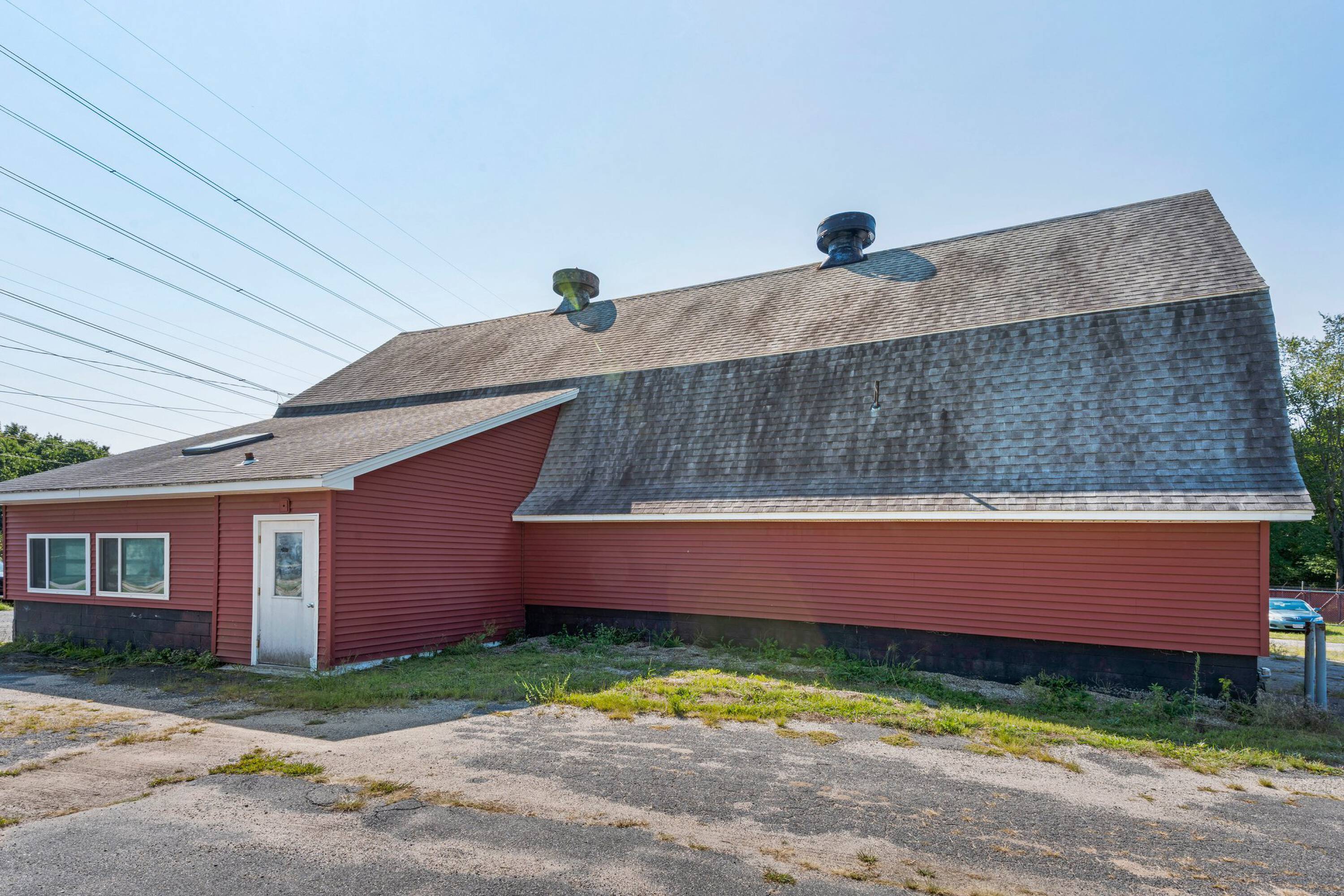 473 Holyoke St, Ludlow, MA 01056