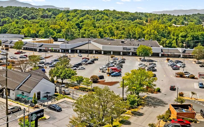 Pictures of Retail, Office, Restaurant property located at 161 Electric Road, Salem, VA 24153 for lease - image #1