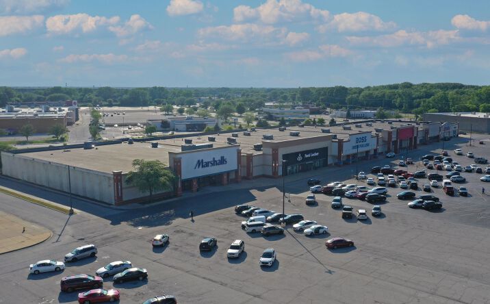 Pictures of Retail property located at 1699 River Oaks Dr, Calumet City, IL 60409 for lease - image #1