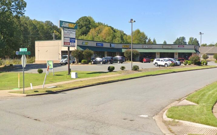 Pictures of Retail property located at 1 Stagecoach Village Dr, Little Rock, AR 72210 for lease - image #1