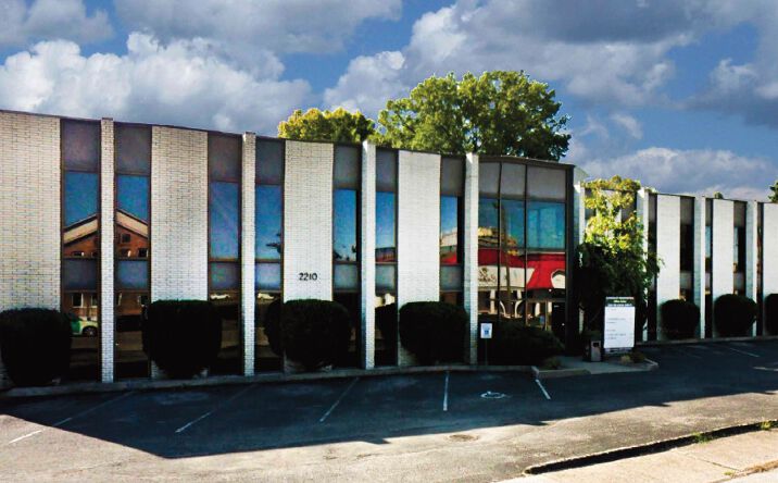 Pictures of Office property located at 2210 Meadow Dr, Louisville, KY 40218 for lease - image #1
