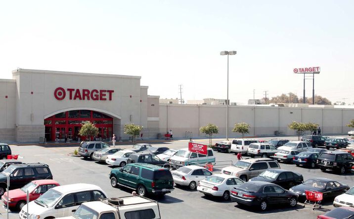 Pictures of Retail property located at 499 W Orange Show Rd, San Bernardino, CA 92408 for lease - image #1