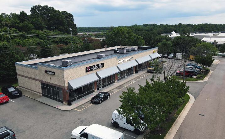 Pictures of Retail property located at 2545-2557 Forest Hill Avenue, Richmond, VA 23225 for lease - image #1