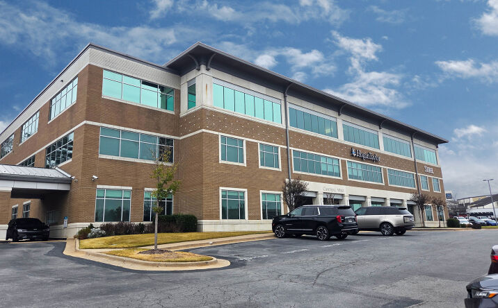 Pictures of Office, Retail property located at 11300 Cantrell Rd, Little Rock, AR 72212 for lease - image #1