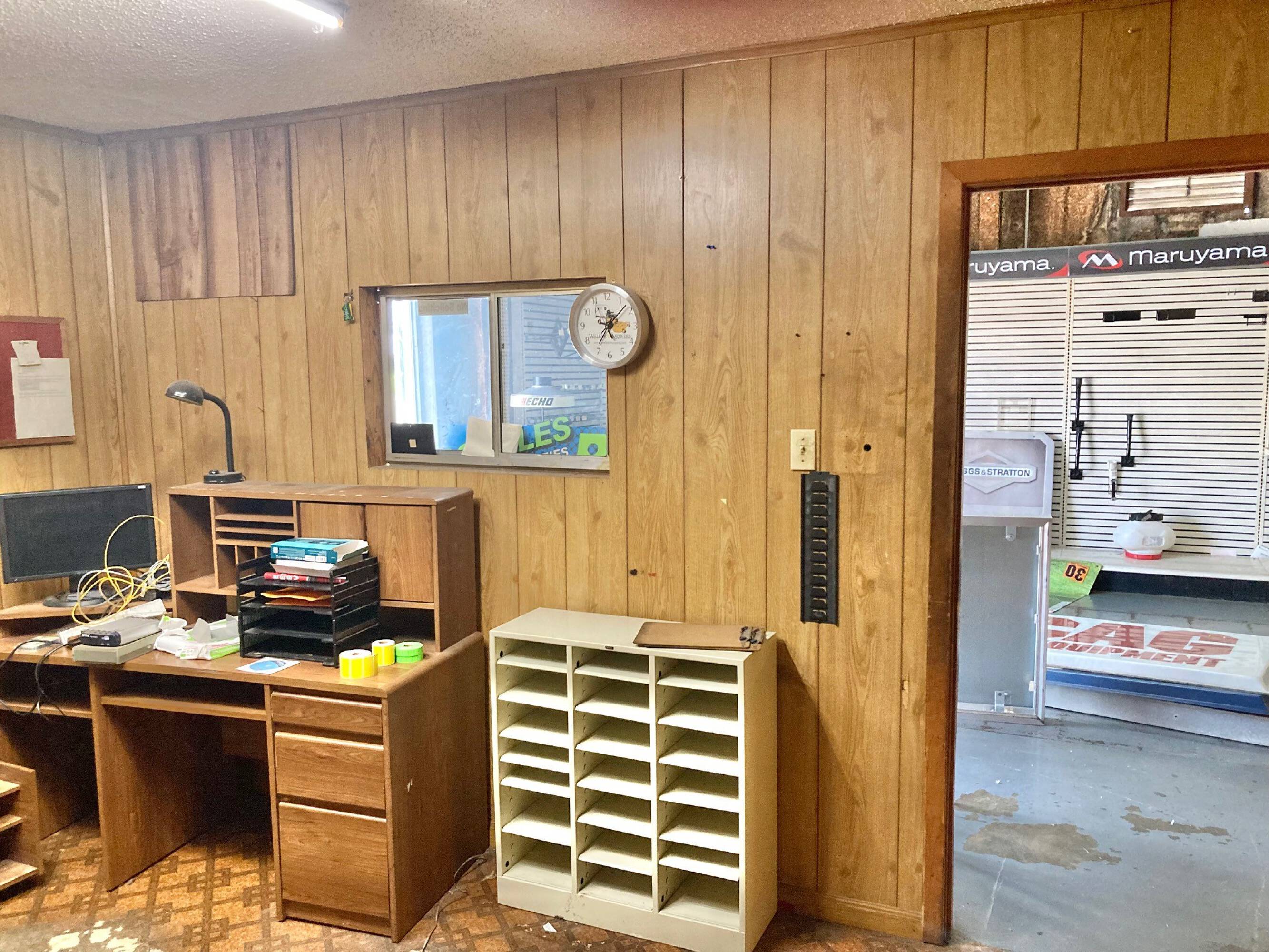 608 Westwood Dr, Marrero, LA 70072