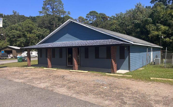 Pictures of Retail property located at 7500 Highway 613, Moss Point, MS 39563 for lease - image #1