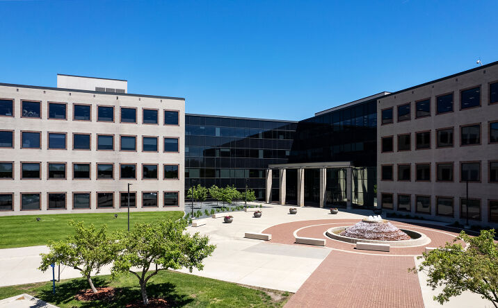 Pictures of Office property located at 7000 Vista Dr, West Des Moines, IA 50266 for lease - image #1