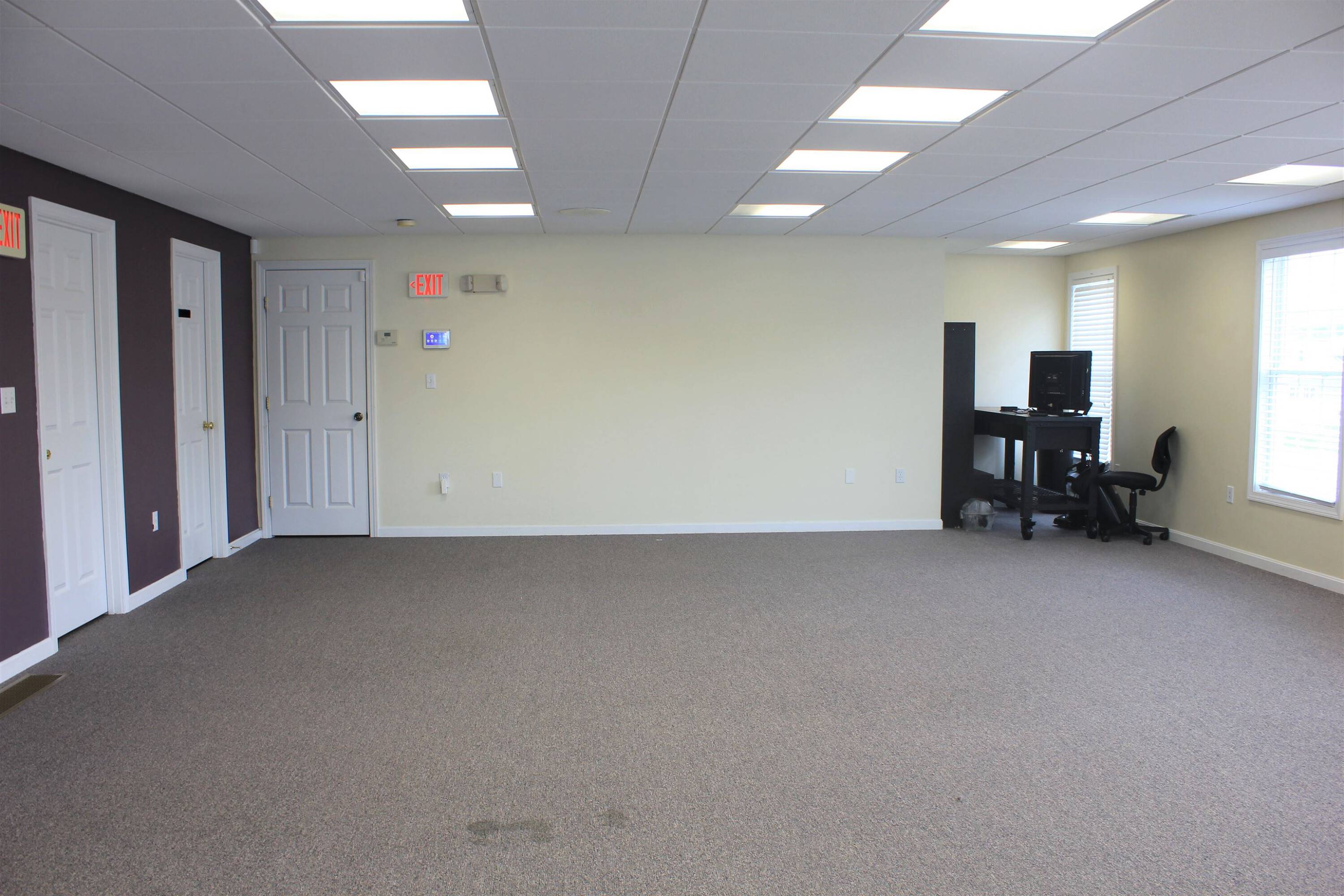 1913 Dover Rd, Epsom, NH 03234