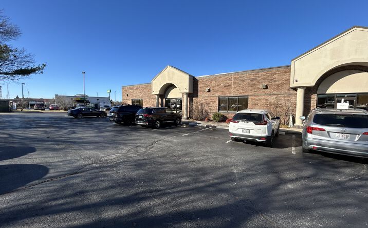 Pictures of Office property located at 1230 E. Kingsley St, Springfield, MO 65804 for lease - image #1